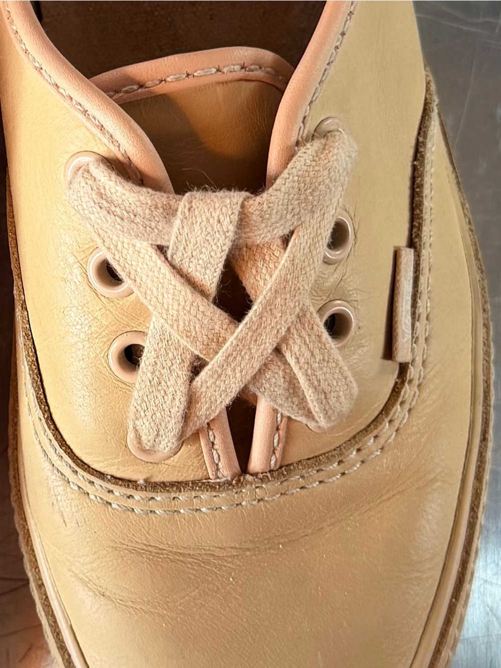 /Mens SZ 5.5 Low-Top Leather Sneakers in Peach - Picture 10 of 13
